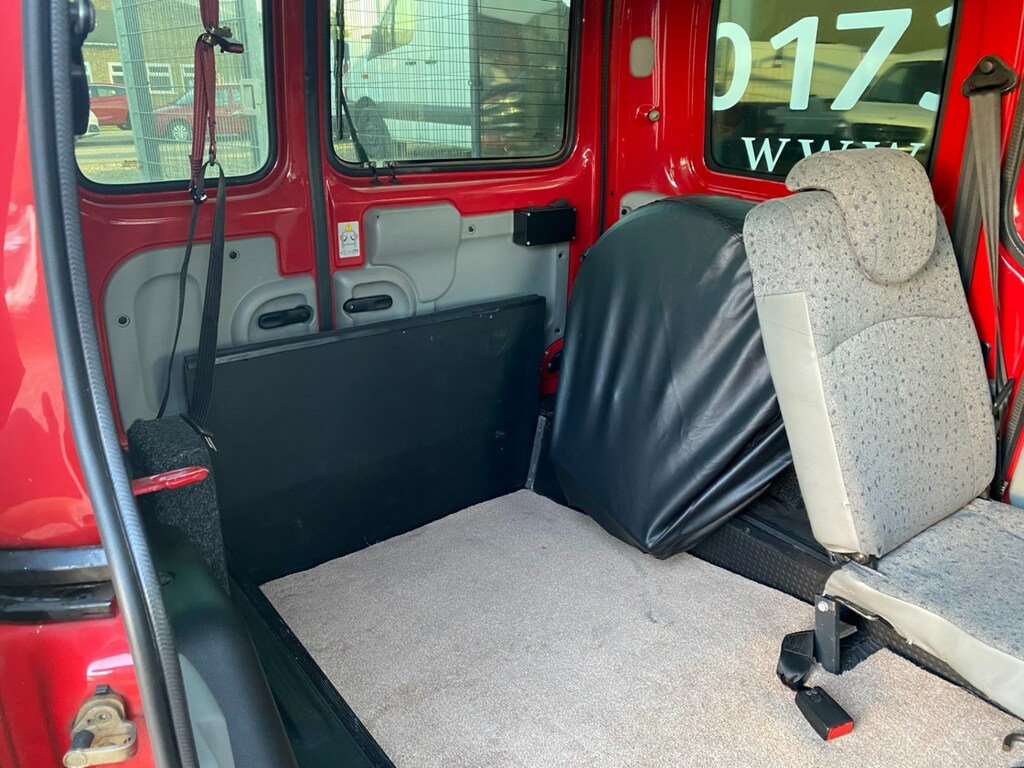 Renault Kangoo Expression 16V Red #37