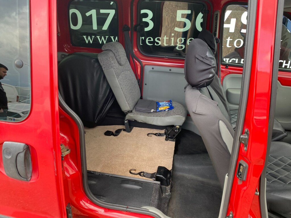 Renault Kangoo Expression 16V Red #21