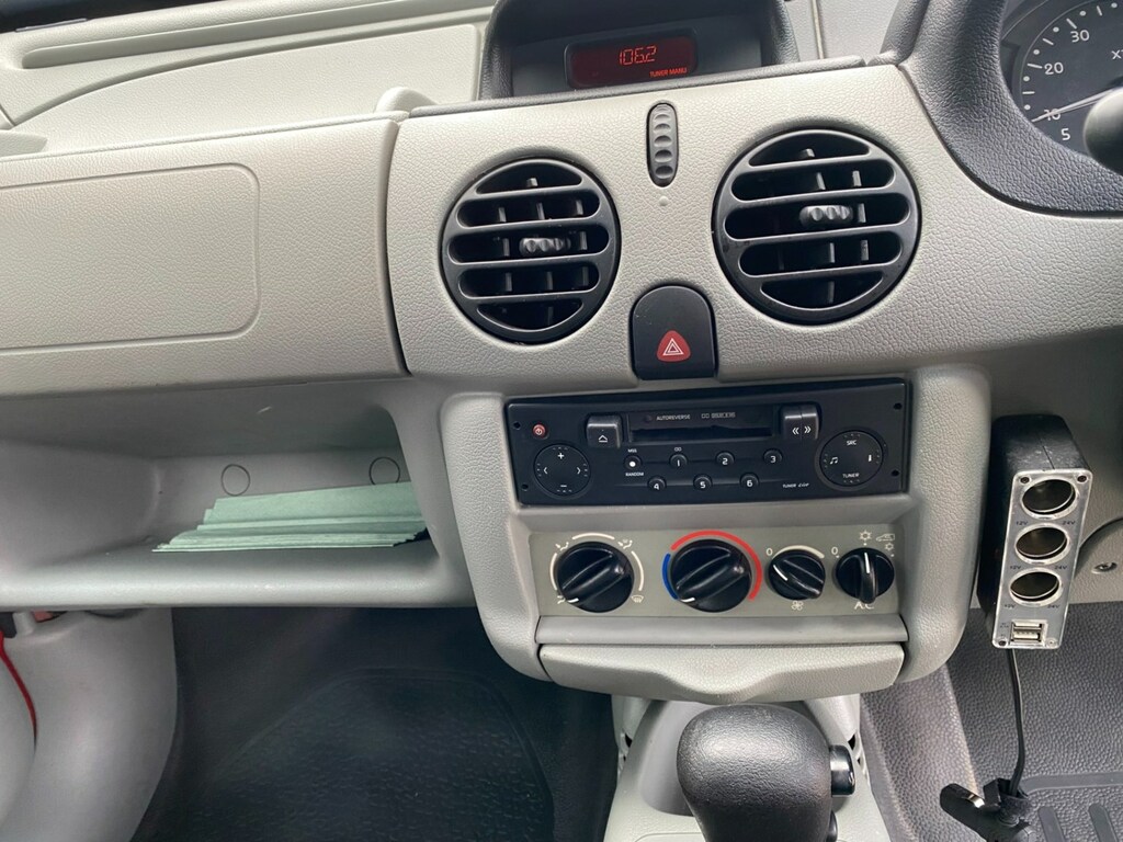 Renault Kangoo Expression 16V Red #25