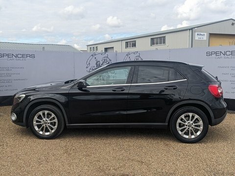Mercedes-Benz GLA Class Gla200 Se HY18DZP Black #4