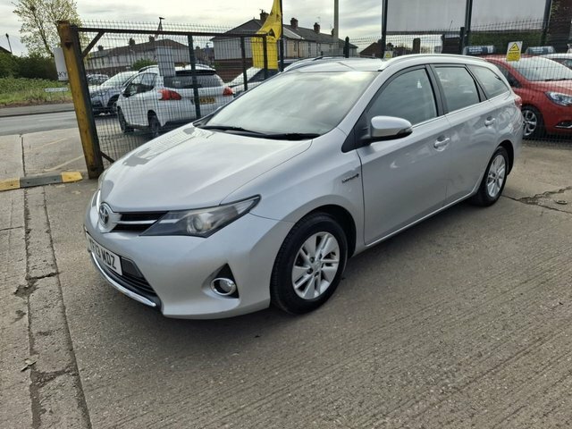 Toyota Auris Vvt-h Excel Touring Sports YF13MDZ Silver #2