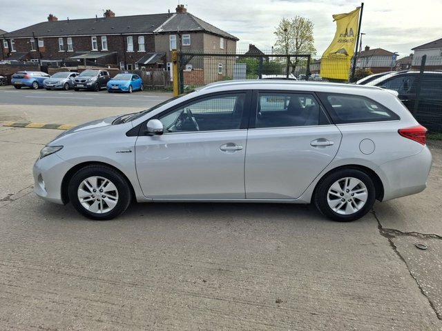Toyota Auris Vvt-h Excel Touring Sports YF13MDZ Silver #3