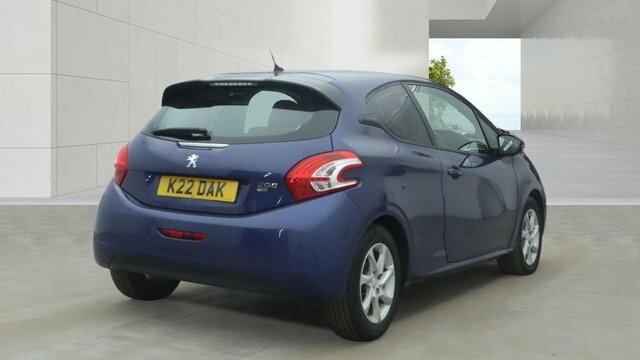 Peugeot e-208 E-vti Puretech Allure Hatchback Black #4