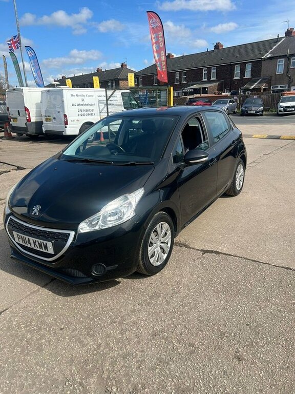 Peugeot 208 Vti Access Hatchback Black