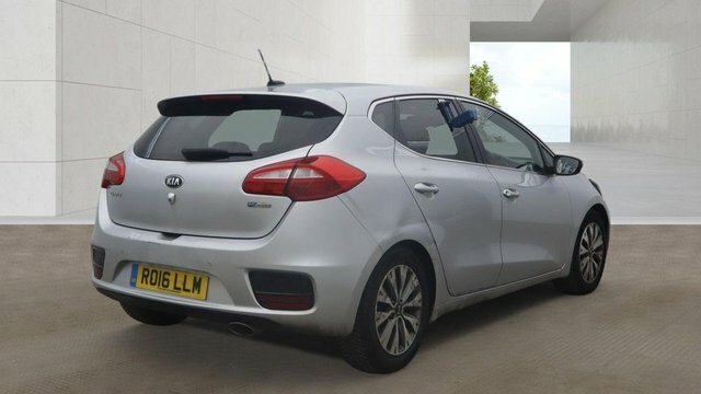 Kia Ceed Crdi 3 Hatchback RO16LLM Silver #4