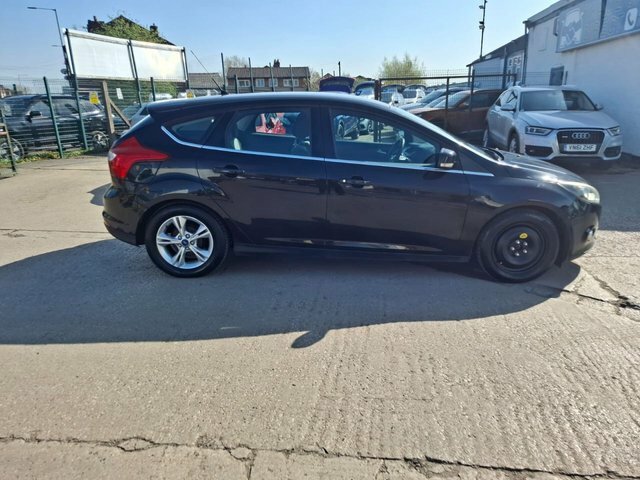 Ford Focus Tdci Zetec Hatchback GJ12MUB Black #2
