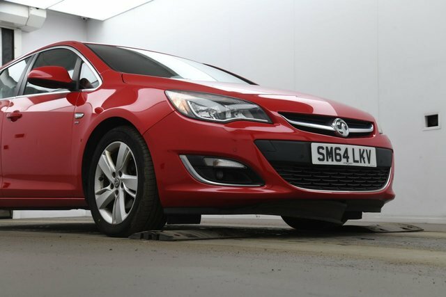 Vauxhall Astra Cdti Sri Hatchback Red #6