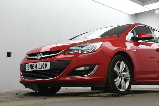 Vauxhall Astra Cdti Sri Hatchback Red #5