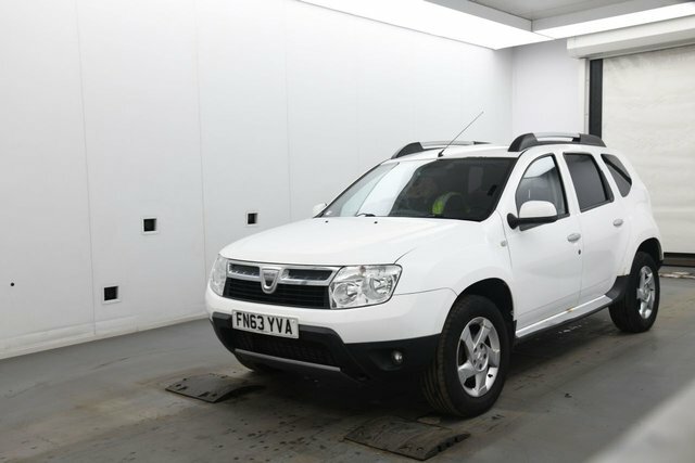 Dacia Duster Dci Laureate Suv FN63YVA White #4
