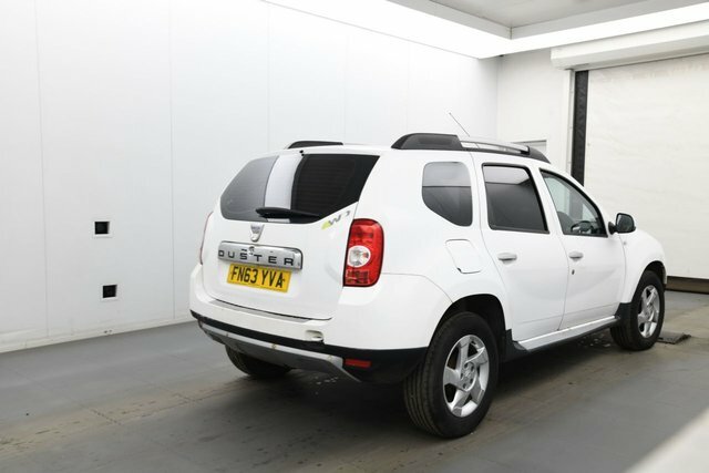 Dacia Duster Dci Laureate Suv FN63YVA White #2