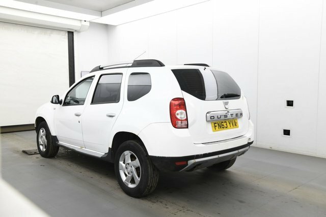 Dacia Duster Dci Laureate Suv FN63YVA White #3