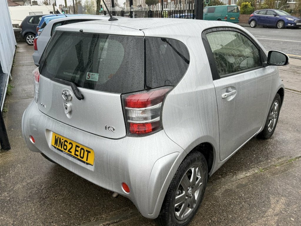 Toyota IQ Vvt-i 2 Hatchback Silver #5