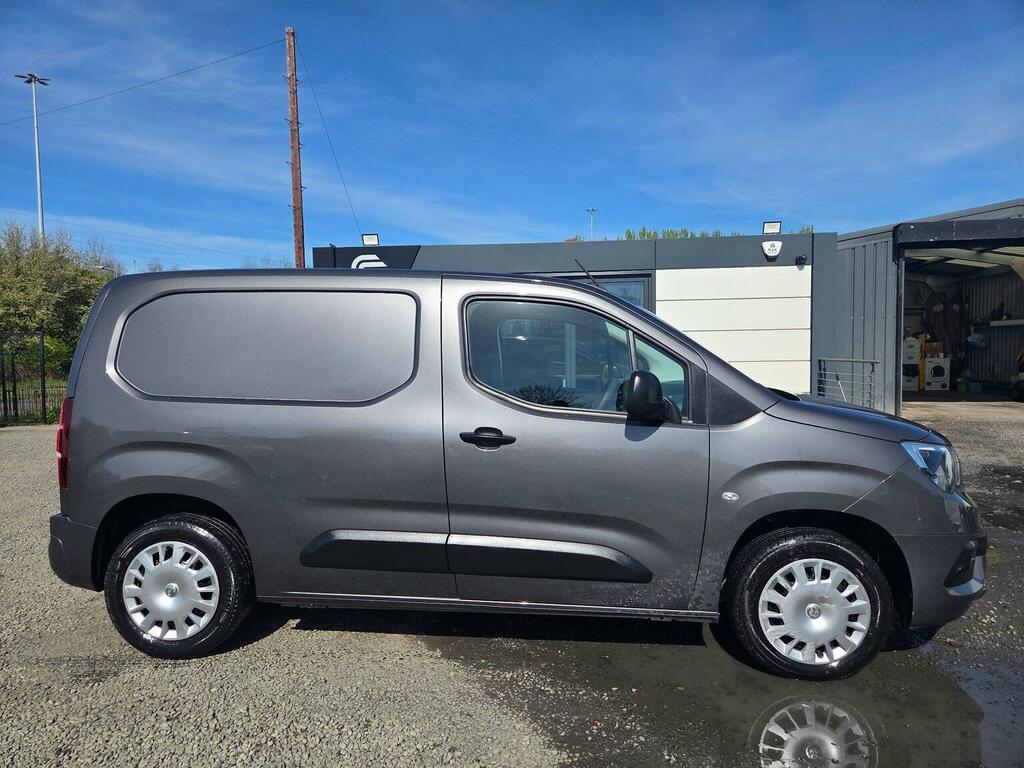 Vauxhall Combo Panel Van 1.5 Turbo D 2000 Sportive L1 H1 Euro 6 4 DY22BVK Grey #3