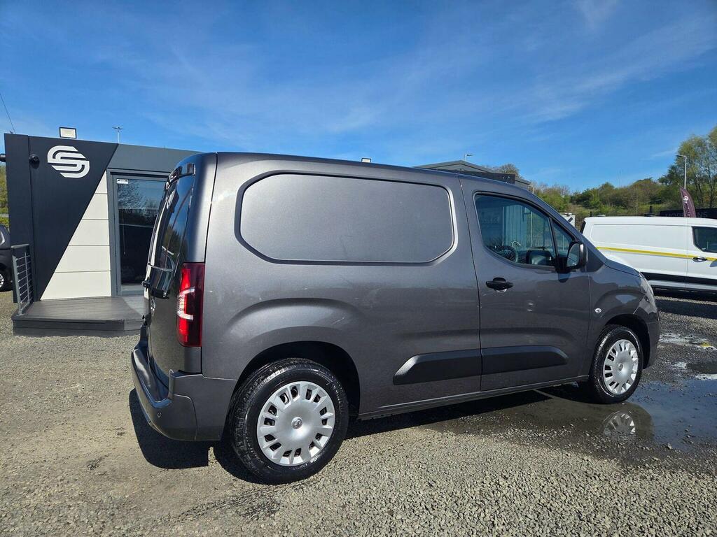 Vauxhall Combo Panel Van 1.5 Turbo D 2000 Sportive L1 H1 Euro 6 4 DY22BVK Grey #4