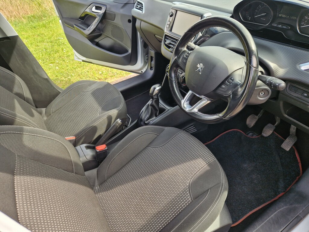 Peugeot 208 Allure KY18XYU  #5
