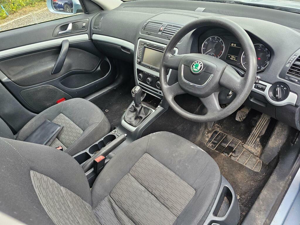 Toyota Avensis 1.8 T4 #3