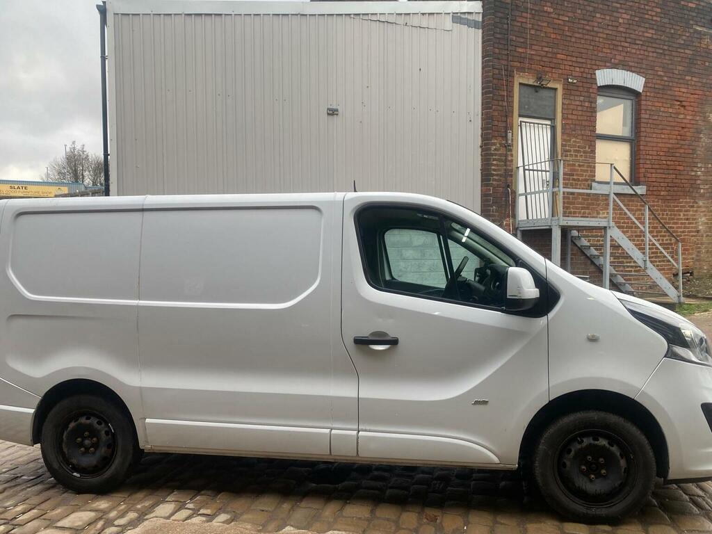 Vauxhall Vivaro Panel Van 1.6 Cdti 2700 Biturbo Ecotec Sportive L1 DU18CAO White #5