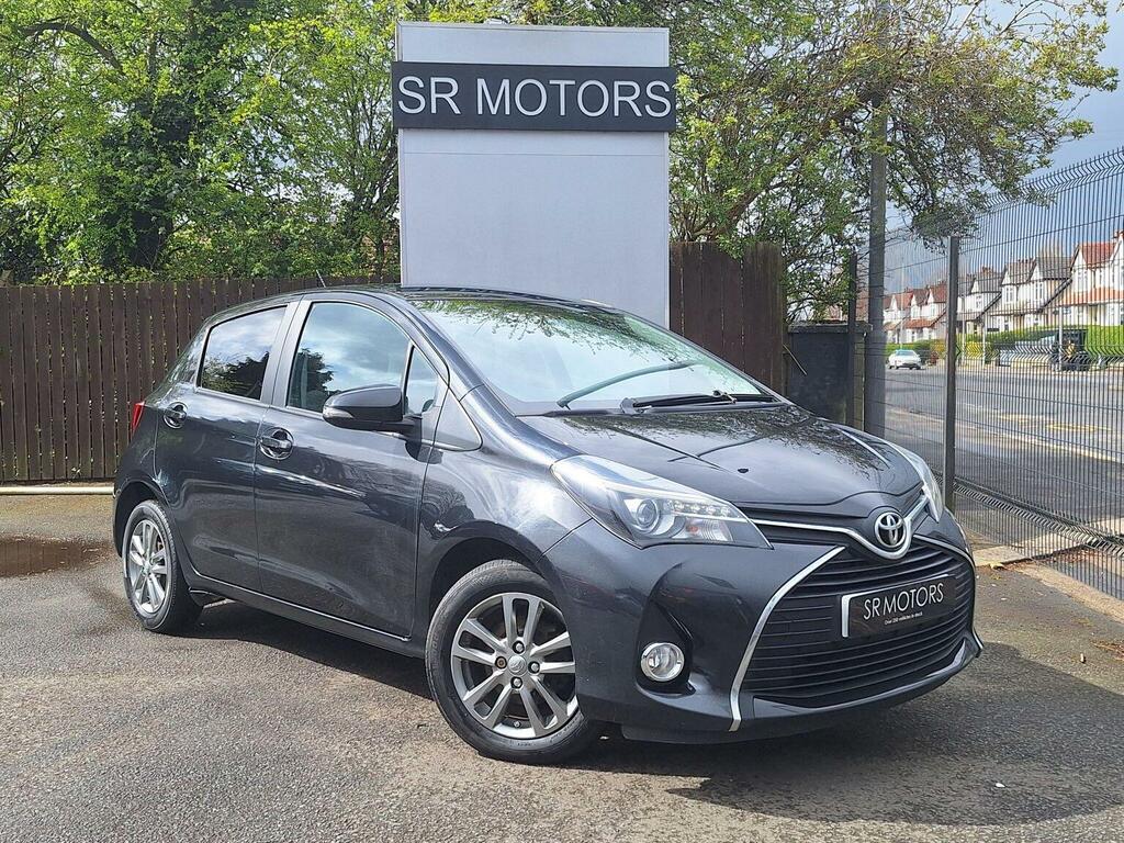Toyota Yaris Hatchback 1.33 Dual Vvt-i Icon Euro 5 Euro 5 Black