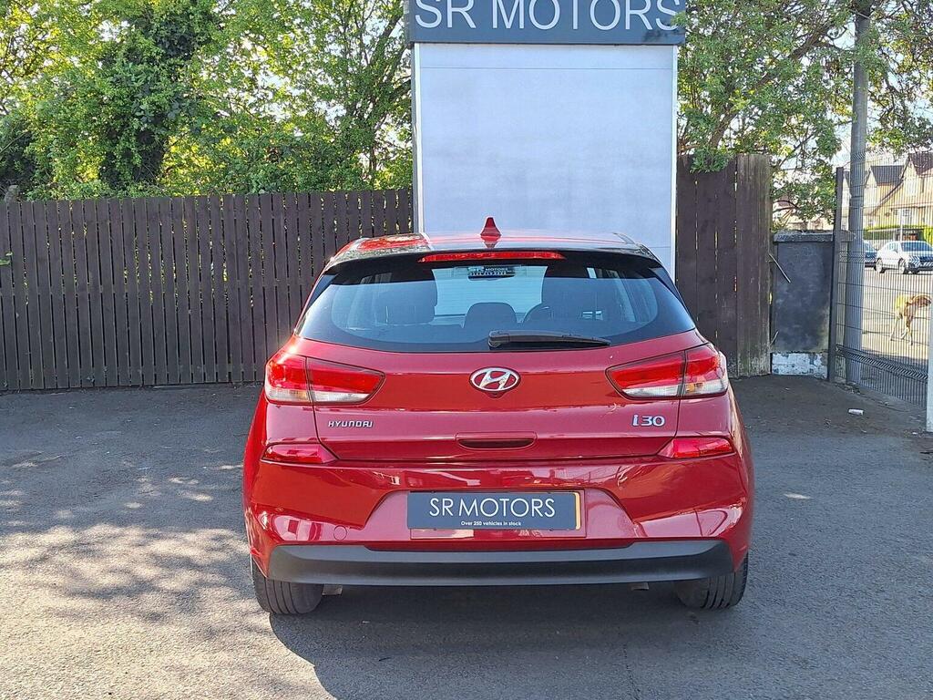 Hyundai I30 Hatchback 1.6 Crdi Blue Drive Se Nav Euro 6 Ss EN17FTC Red #5