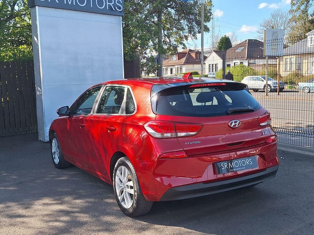 Hyundai I30 Hatchback 1.6 Crdi Blue Drive Se Nav Euro 6 Ss EN17FTC Red #4