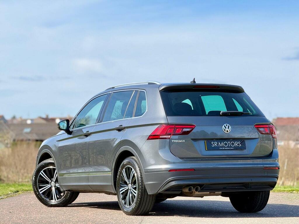 Volkswagen Tiguan Suv 2.0 Tdi Se Navigation Euro 6 Ss 20186 H22JST Grey #3