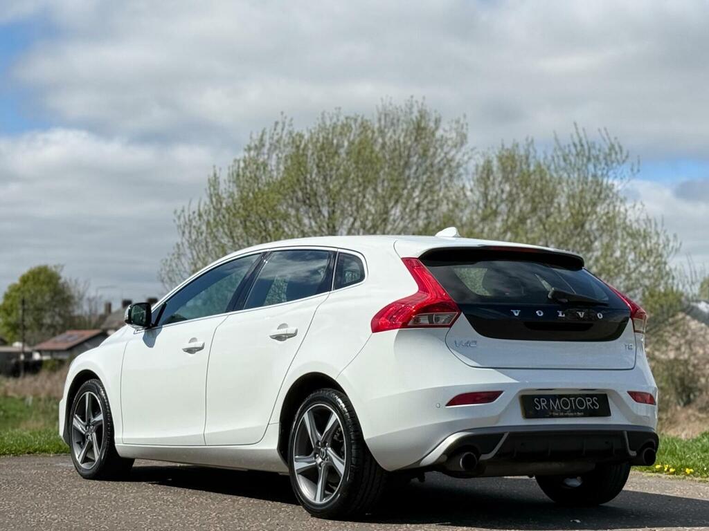 Volvo V40 Hatchback 1.6 T2 R-design Euro 5 Ss 20146 White #3