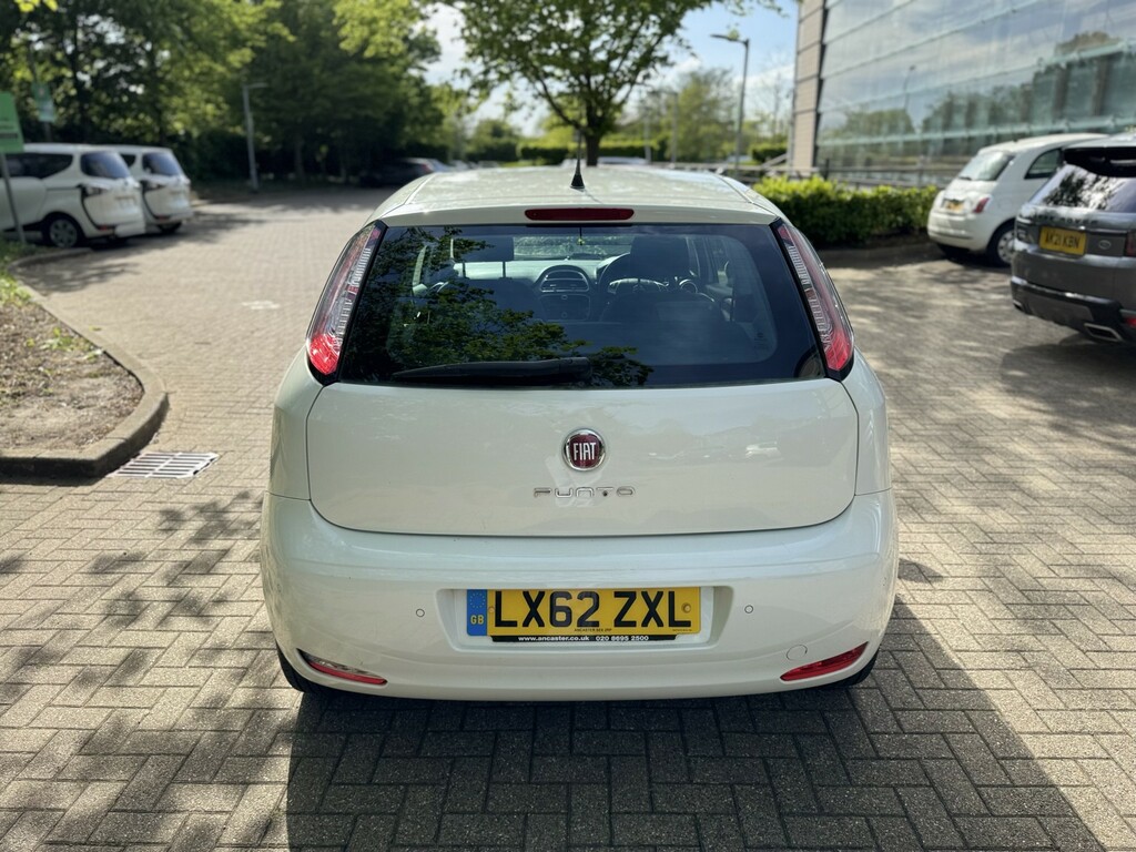 Fiat Punto 1.2 Punto 3-Door 1.2 8V 69 Easy 2012 White #6