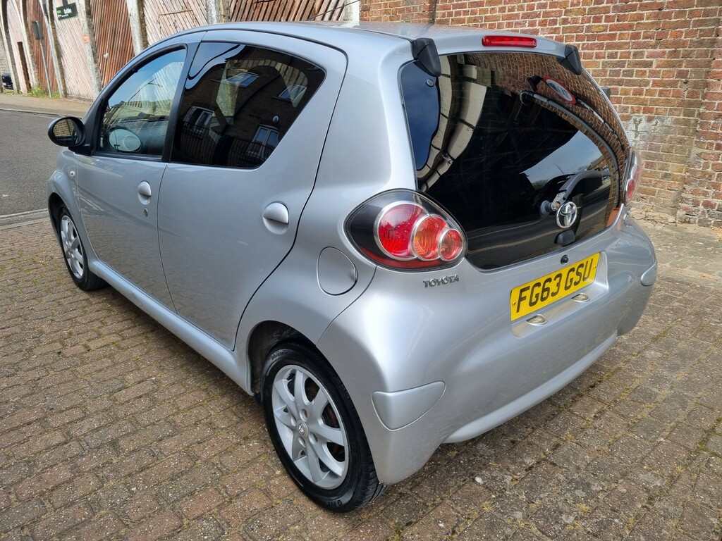 Toyota Aygo Hatchback 1.0 Vvt-i Mode 2013 FG63GSU Silver #4