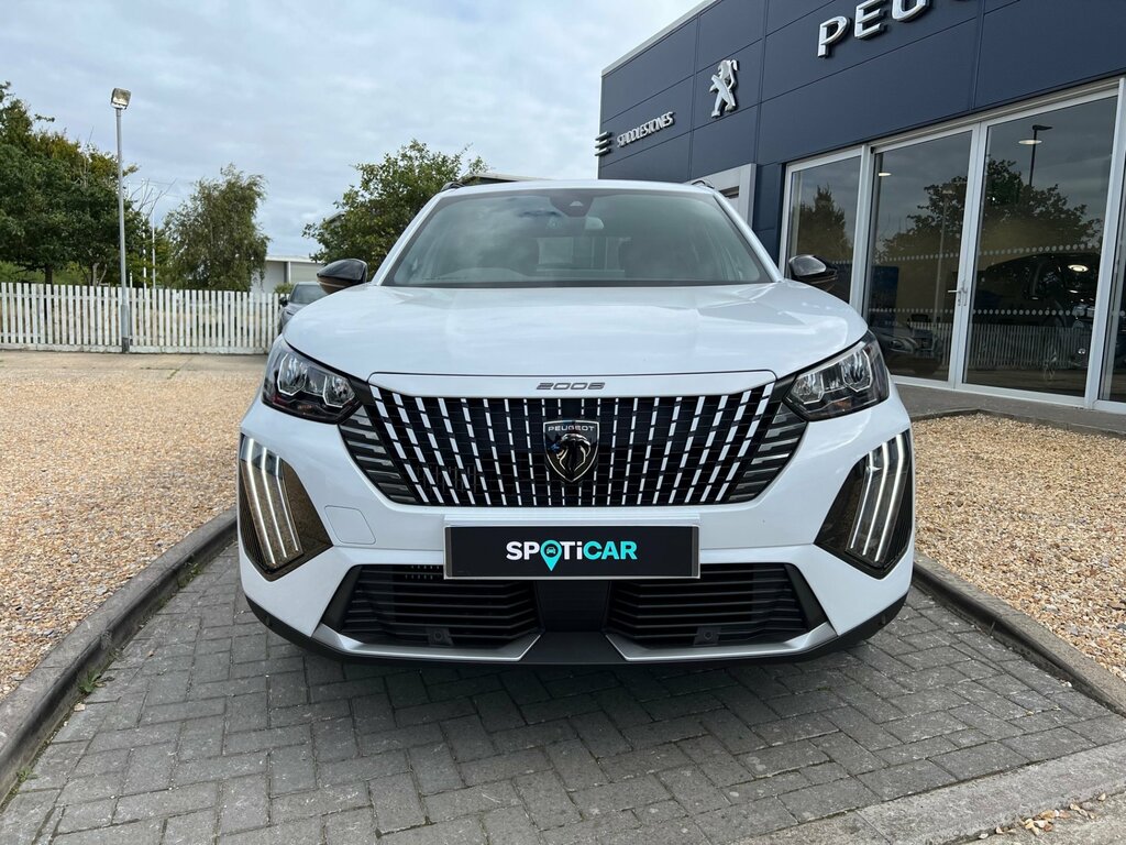 Peugeot 2008 Allure 1.2 Puretech 130 HW25KRN White #2