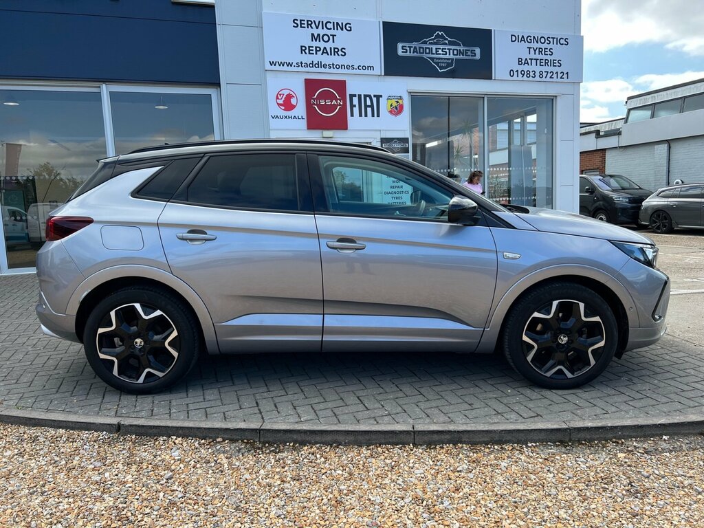Vauxhall Grandland Ultimate 1.2 Turbo 130 EG23ZMX Grey #3