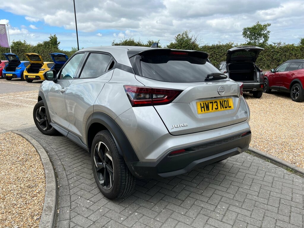 Nissan Juke N-connecta 1.0 Dig-t 114 HW73NDL Silver #4