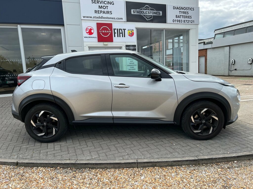 Nissan Juke N-connecta 1.0 Dig-t 114 HW73NDL Silver #3