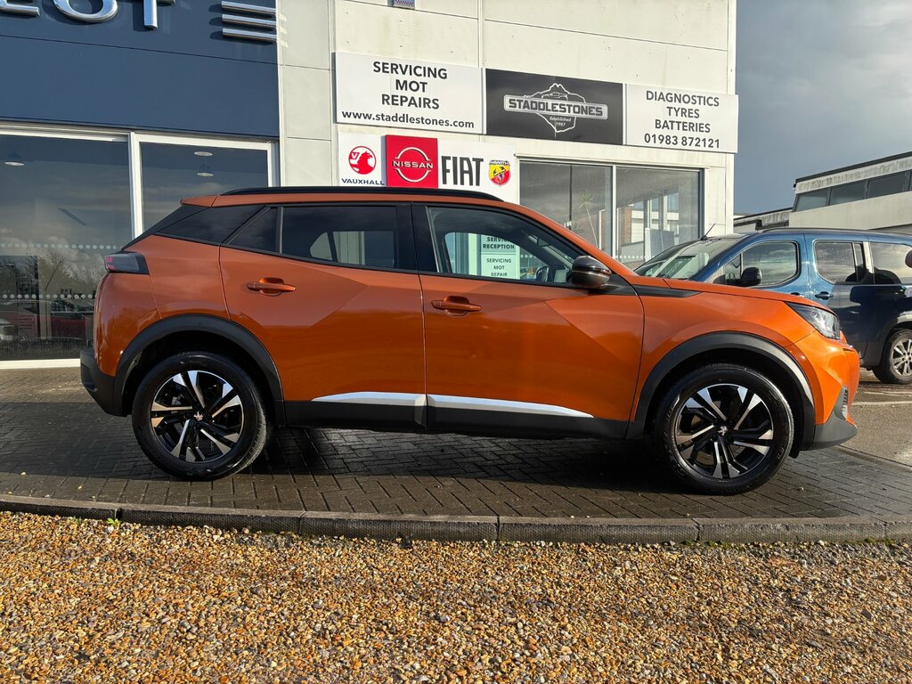 Peugeot 2008 1.2 Puretech Allure Premium Suv Manua Orange