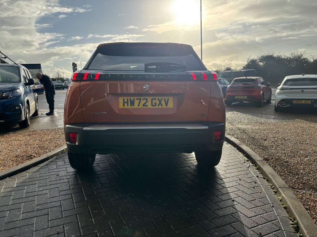 Peugeot 2008 1.2 Puretech Allure Premium Suv Manua HW72GXV Orange #3