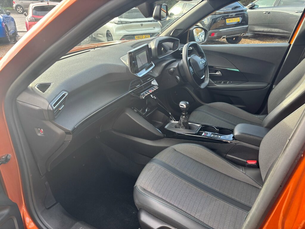 Peugeot 2008 1.2 Puretech Allure Premium Suv Manua HW72GXV Orange #6