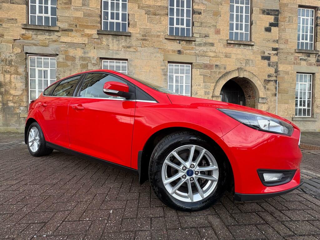 Ford Focus 1.5 Tdci Zetec Euro 6 Ss Red