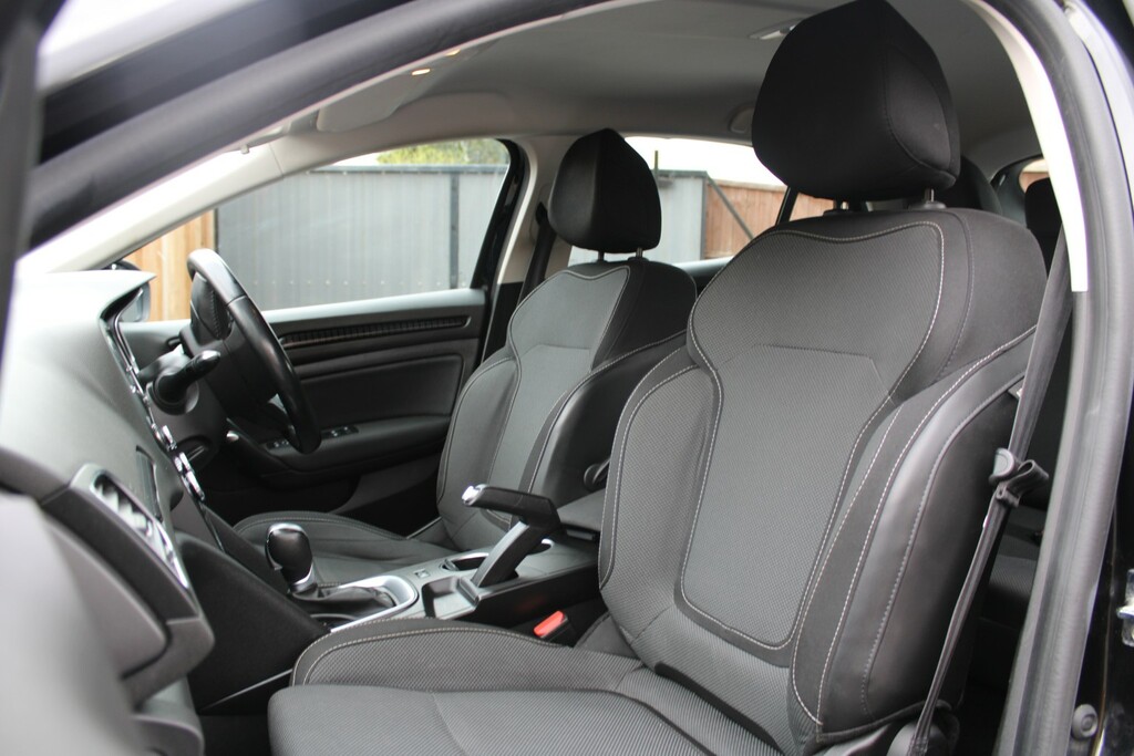 Renault Megane 1.3 Play Tce 140 Edc My18 2019 Black #6