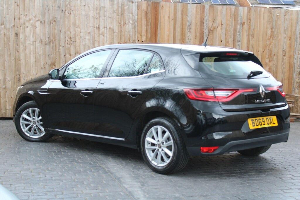 Renault Megane 1.3 Play Tce 140 Edc My18 2019 Black #4