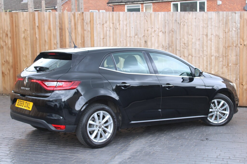 Renault Megane 1.3 Play Tce 140 Edc My18 2019 Black #3