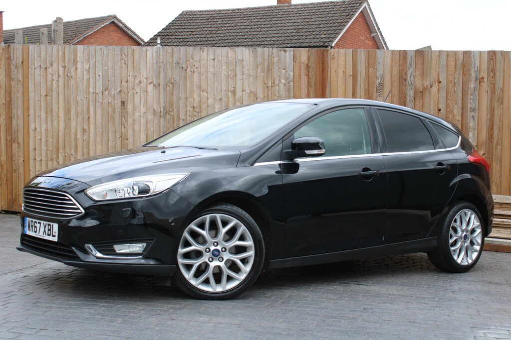 Ford Focus 1.5 Tdci Titanium X 2017 WR67XBL Black