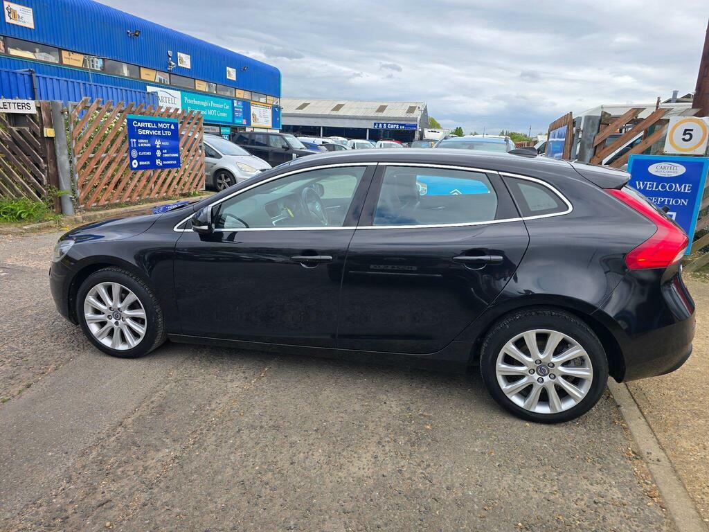 Volvo V40 1.6 D2 Se Lux Nav Euro 5 S S GL64JYR Black #6
