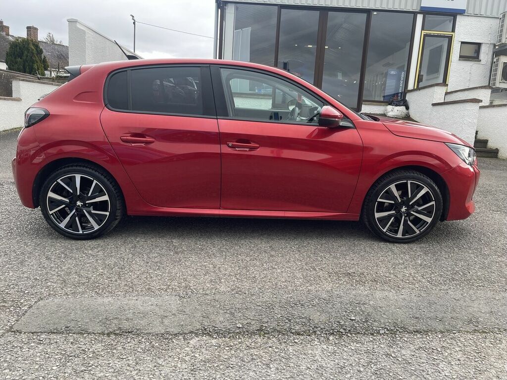 Peugeot 208 1.2 Puretech Allure Hatchback Eu NL20KYW Red #2