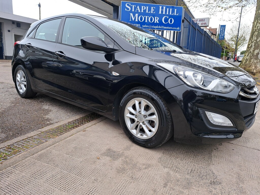 Hyundai I30 1.4 Active Black #6