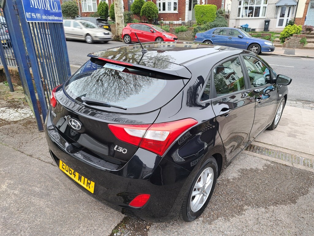 Hyundai I30 1.4 Active Black #3