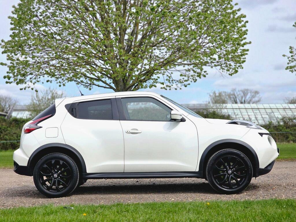 Nissan Juke 1.6 Tekna Xtron Euro 5 201515 ML15EZS White #3