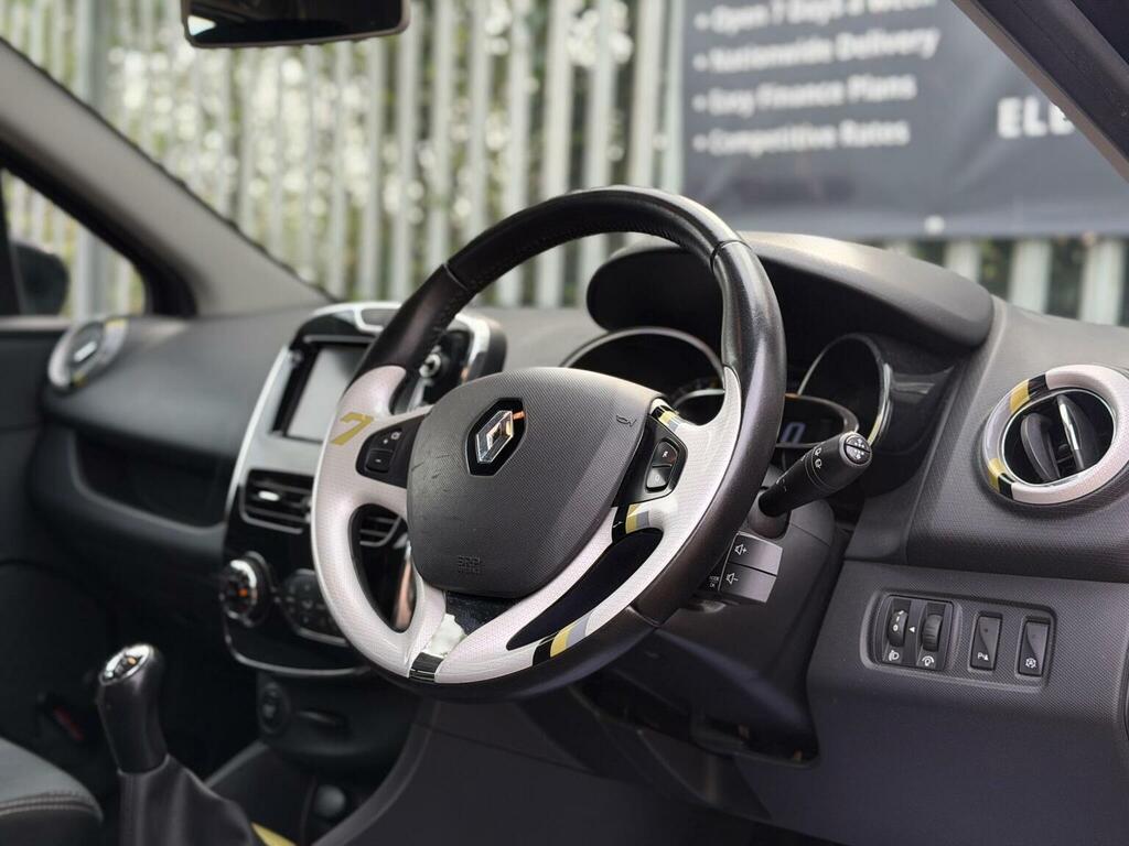 Renault Clio 0.9 Tce Dynamique S Medianav Euro 5 Ss LV14ZZS Black #2