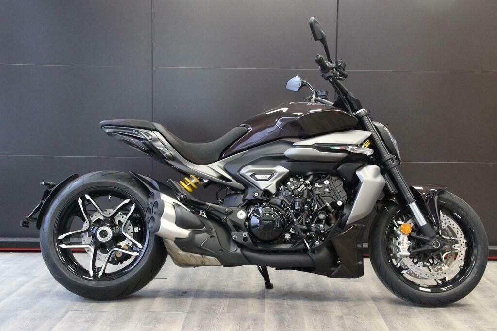 1158 Sport Cruiser Euro 5 FM75EWE Black #5
