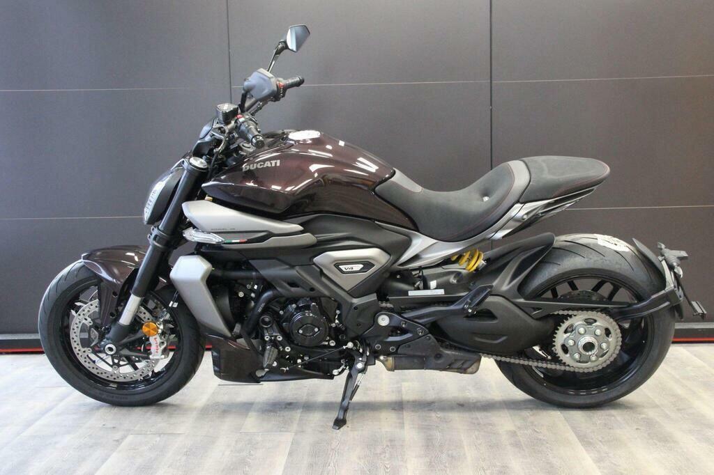 1158 Sport Cruiser Euro 5 FM75EWE Black #6