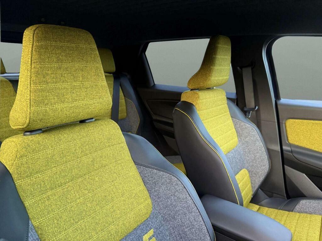 Renault 5 E-Tech Comfort Range 52Kwh Iconic Five VN26LLW Blue #4