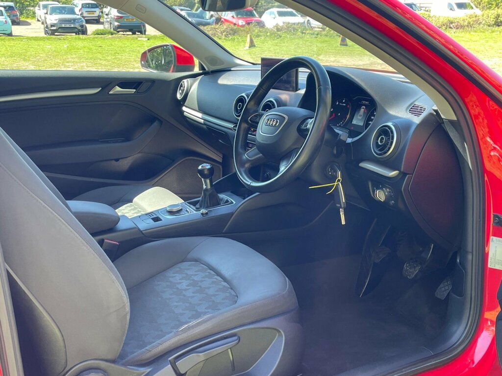 Audi A3 2.0 Tdi Se Technik Euro 6 Ss KX65WCG Red #4